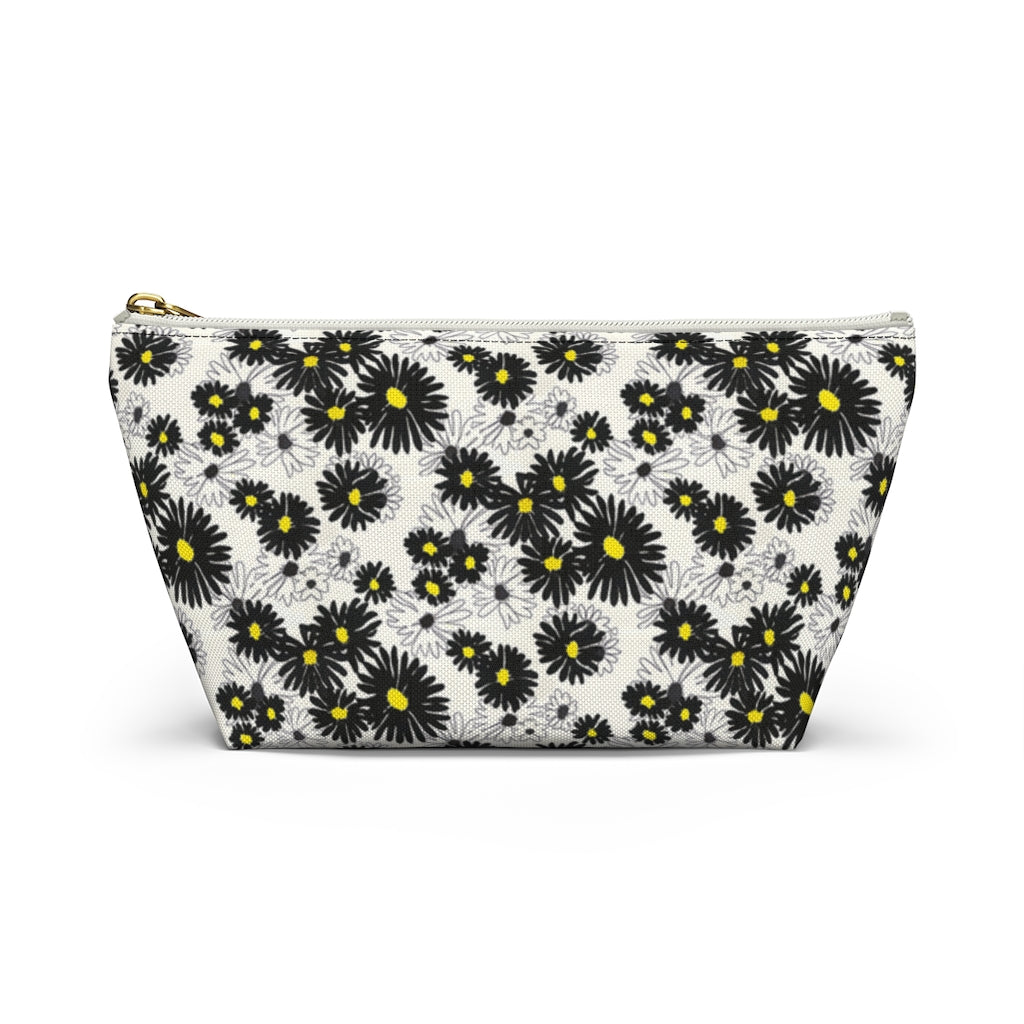 Daisy Accessory Pouch w T-bottom