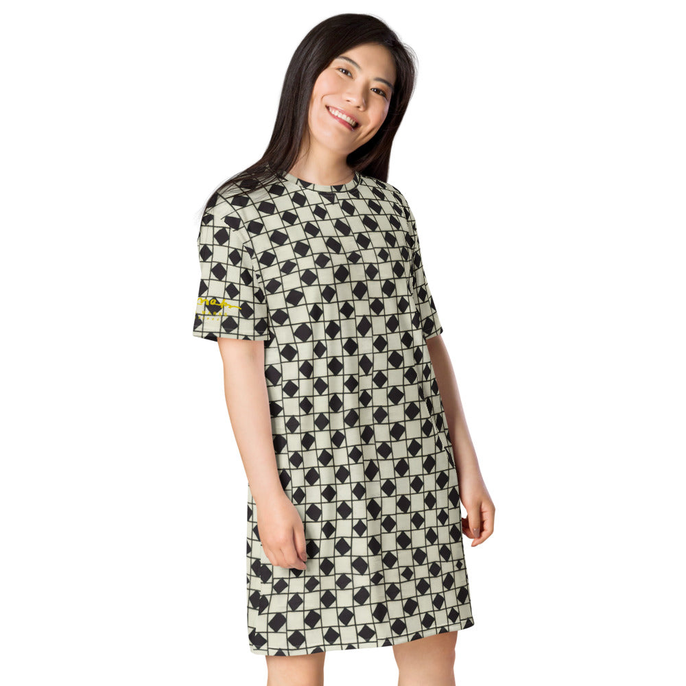 B&W Optical T-shirt dress