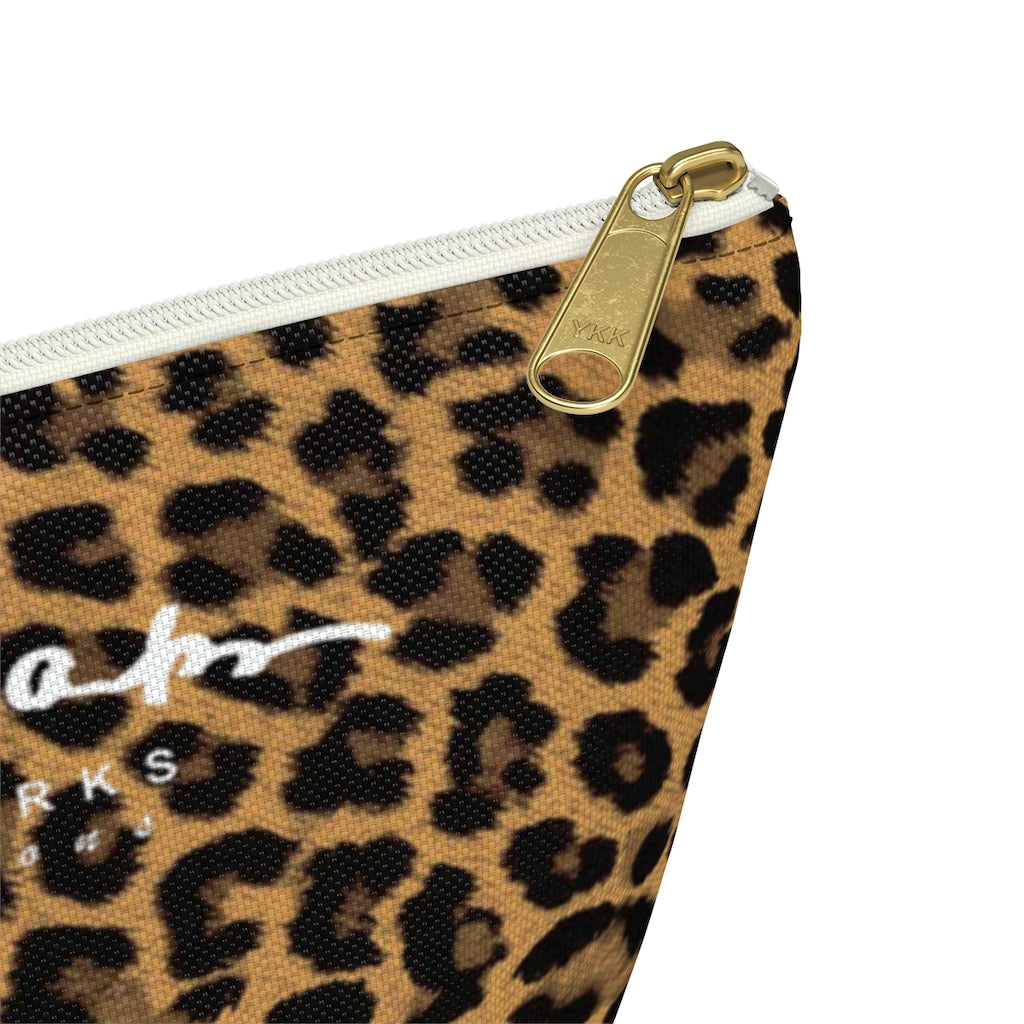 Leopard Accessory Pouch w T-bottom