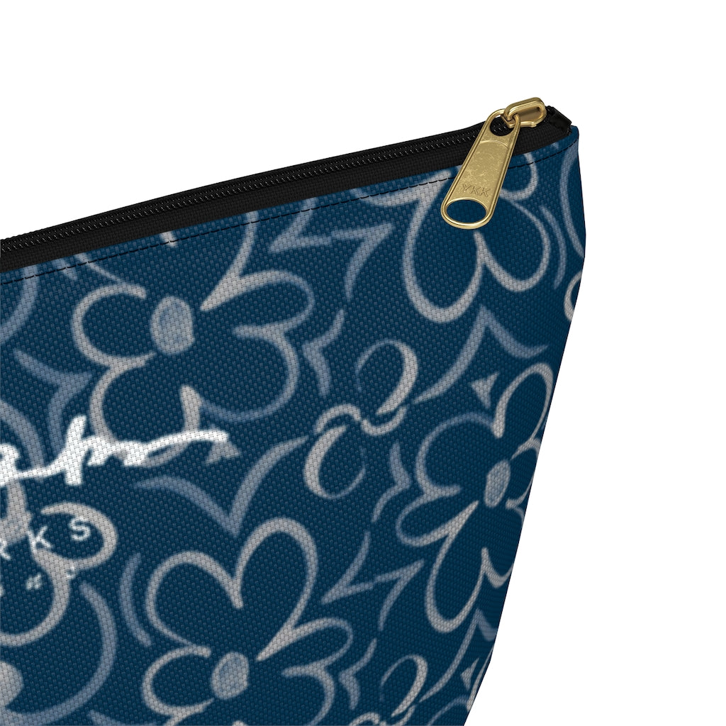 Linear Sixties Floral Accessory Pouch w T-bottom
