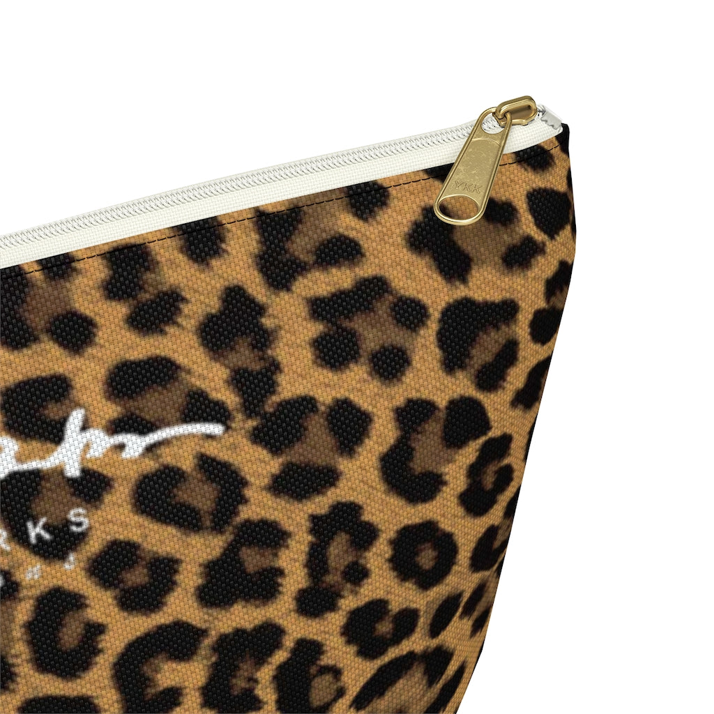 Leopard Accessory Pouch w T-bottom