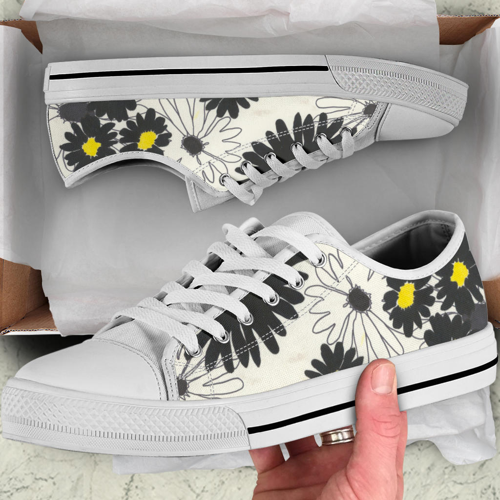 Daisy Low Top Sneakers