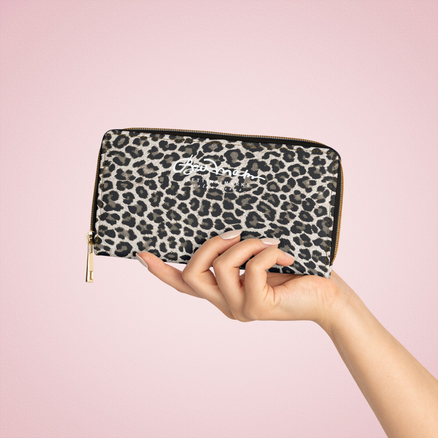 Snow Leopard Zipper Wallet for Women - Chic and Functional Clutch