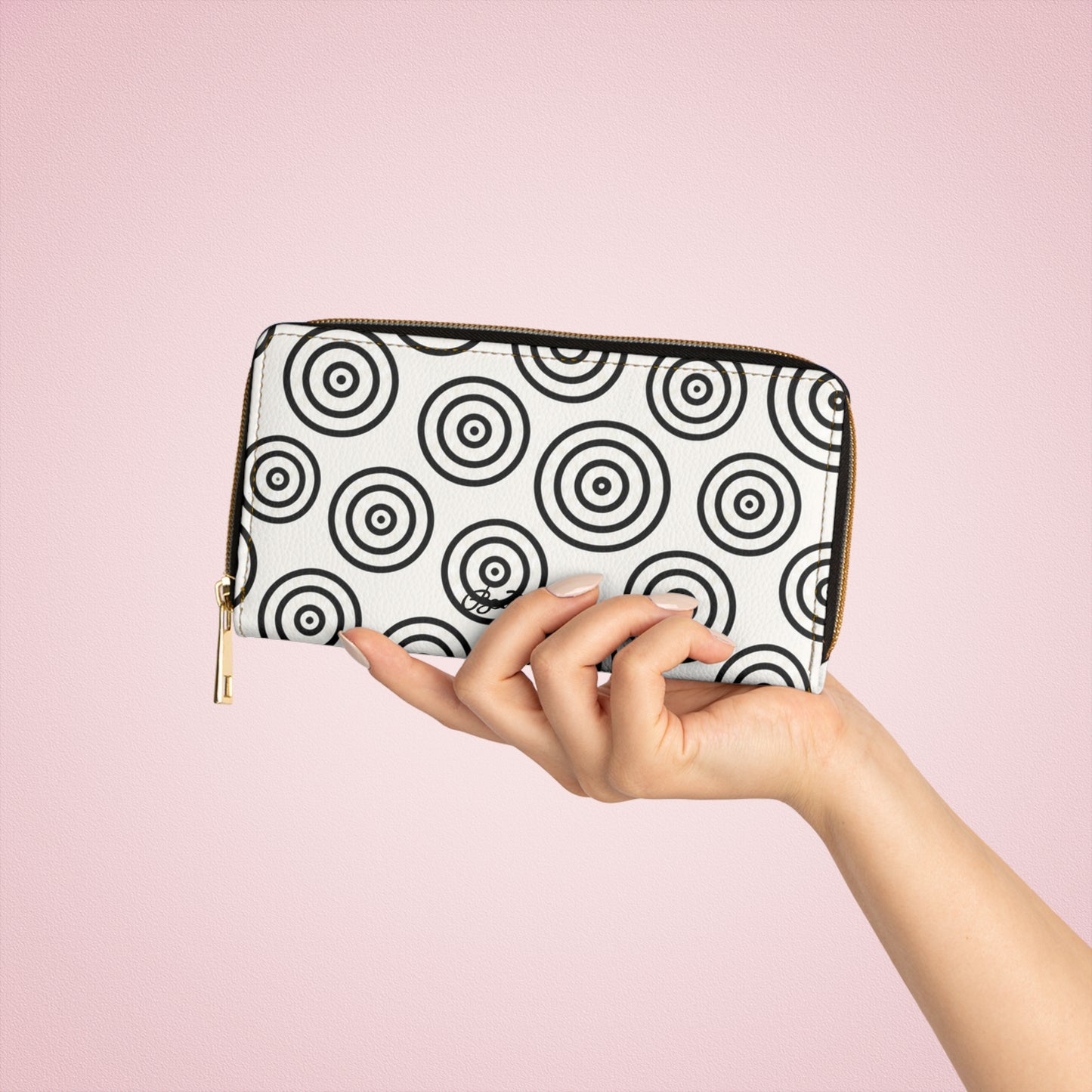 B&W Target Zipper Wallet