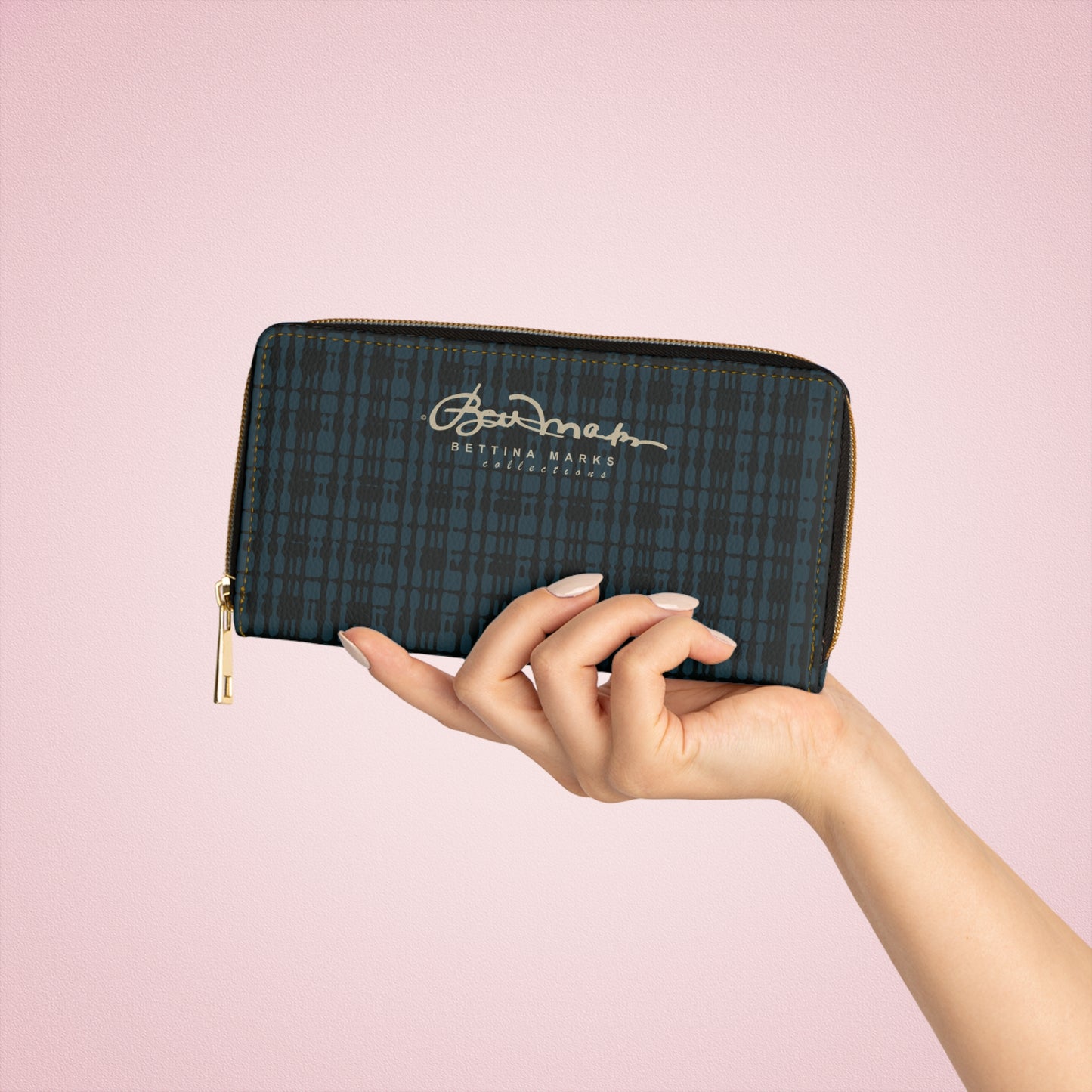 Twilight Teal Plaid Zipper Wallet for Women - Chic and Functional Clutch