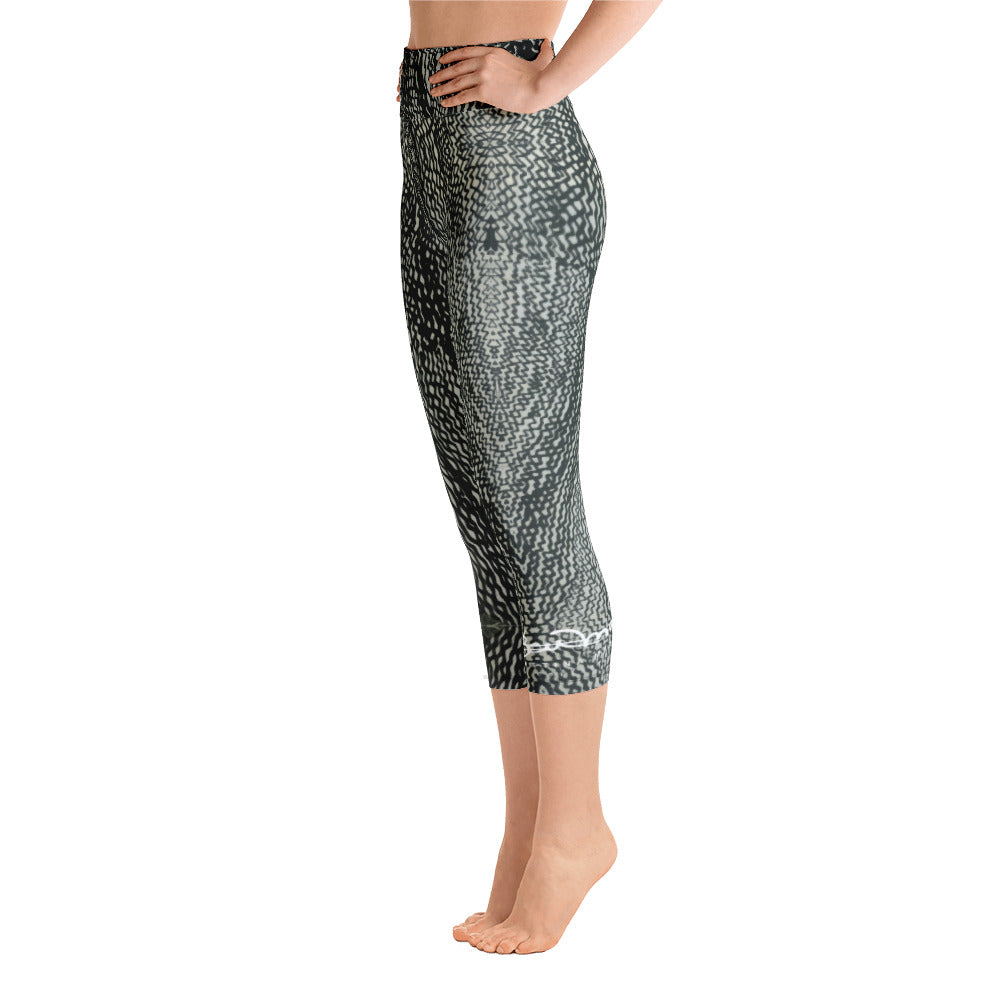 Tire Scribbles Yoga Capri Leggings